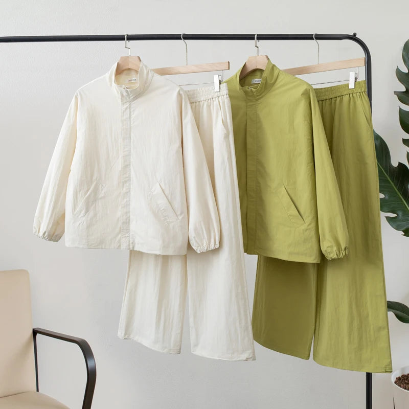 Treningssett for Dame – Sporty Jakke og Bukse i Matchende Design | Komfortabelt & Trendy Sett til Høst 2025