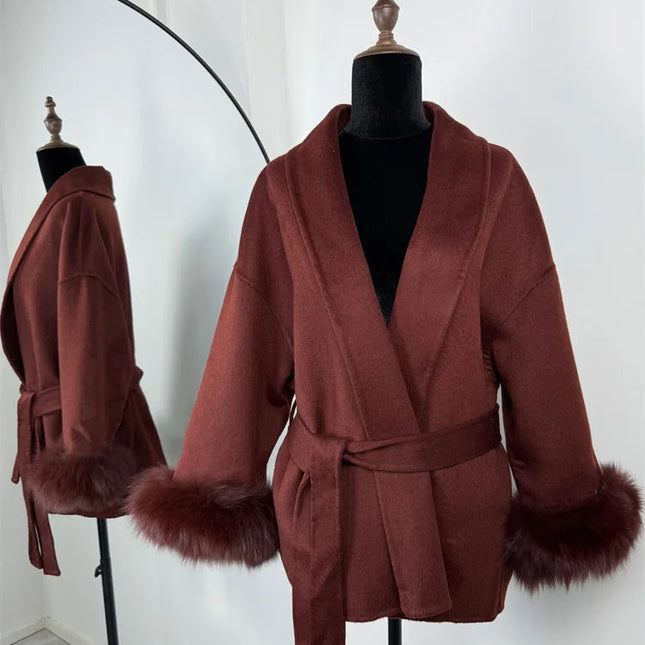 Elegant Ullkåpe med Revpelskrage for Kvinner – Kort, Dobbelsidig Kåpe i Ull | Luksuriøs Jakke til Høst og Vinter
