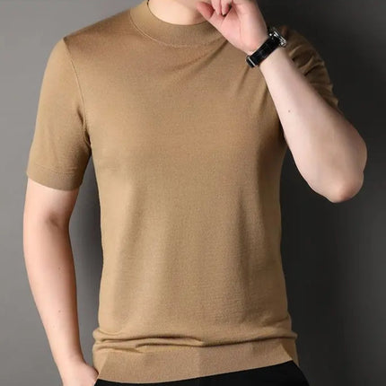 Kortermet T-skjorte med Halvhøy Hals – Strikket og Allsidig Sommertopp for Herre