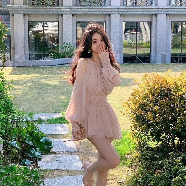 Elegant sommerkjole med puff-ermer – Off Shoulder mini-kjole i chiffon