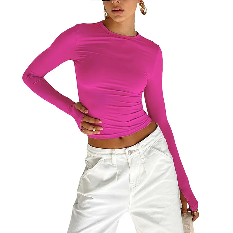 Langermet Crop Top med Tommelhull – Slim Fit Streetwear