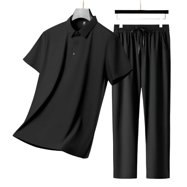 Sommerens Favoritt: Pustende Herresett i Is-silke – Polo & Bukse i Todelt Joggedress