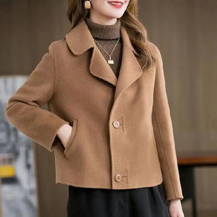 Damejakke i Ull – Kort Kåpe med Krage | Elegant & Tidløs Høst/Vinter