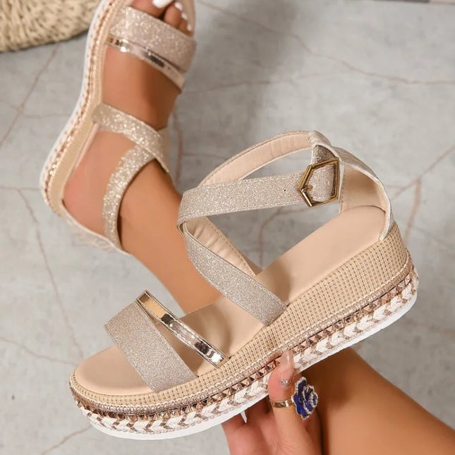 Sommerens Trendy Platåsandaler for Kvinner – Komfortable Skinnsandaler med Kilehæl
