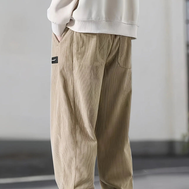 Herrebukser i kordfløyel – Rett passform med snor i livet og lommer