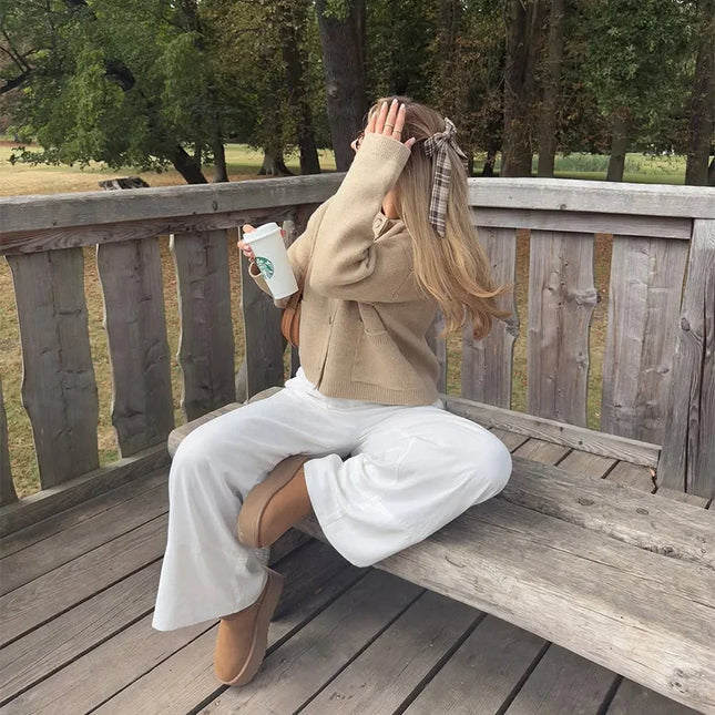 Klassisk strikkecardigan – rund hals, hel erme, løs passform (dame)