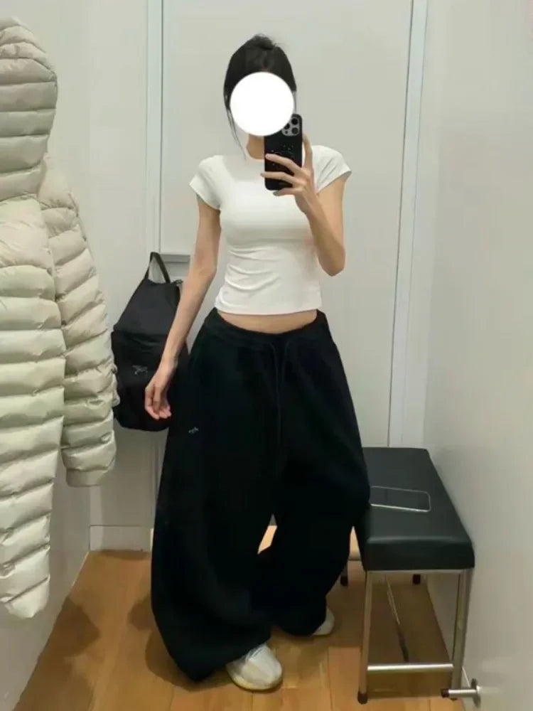 Grå Streetwear Joggebukser for Dame – Høytlivs Wide Leg Sweatpants i Koreansk Stil | Løse, Komfortable & Trendy