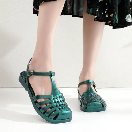 Dame Sandaler til Sommeren – Retro Flate Sandaler med Hul Mønster og Firkantet Tå