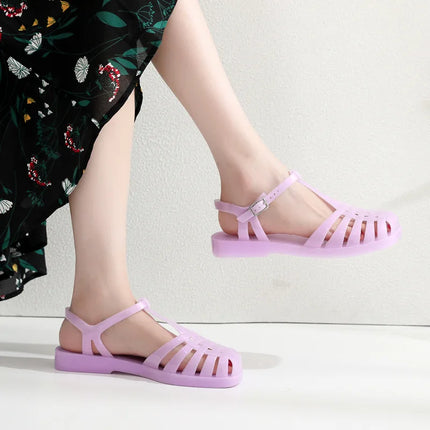 Dame Sandaler til Sommeren – Retro Flate Sandaler med Hul Mønster og Firkantet Tå