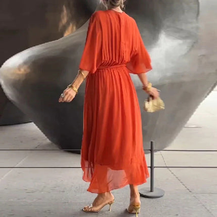 Bohemsk Maxikjole med V-hals – Løs Passform, Uregelmessig Skjørt og Knyting i Midjen