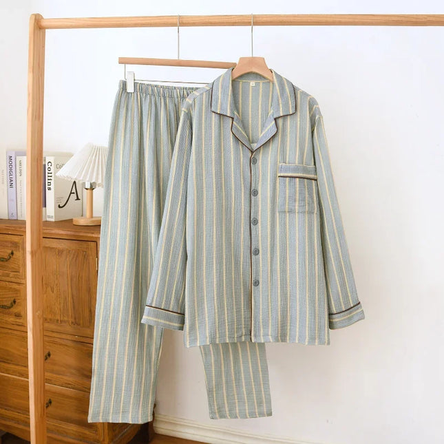 Herrepysjamas i 100% bomullskrepp – 2-delt sett med vertikale striper (langermet skjorte + bukse)