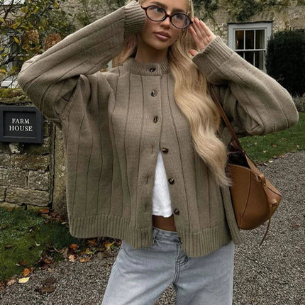 Klassisk strikkecardigan – rund hals, hel erme, løs passform (dame)