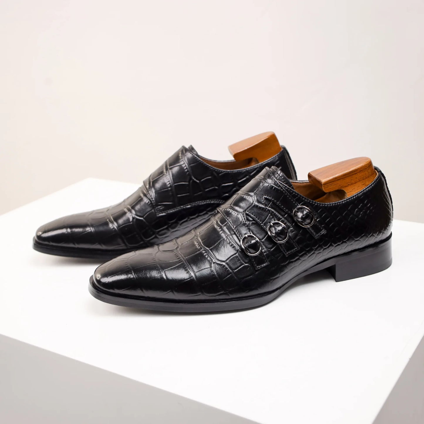 Herresko i Skinn – Elegante Business- og Dressko med Spenne