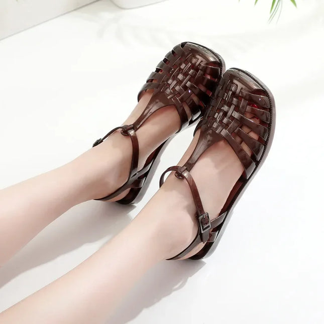 Dame Sandaler til Sommeren – Retro Flate Sandaler med Hul Mønster og Firkantet Tå