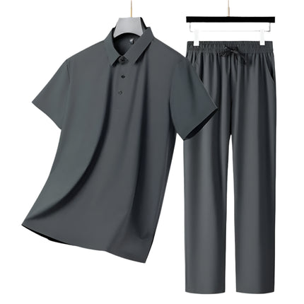 Sommerens Favoritt: Pustende Herresett i Is-silke – Polo & Bukse i Todelt Joggedress