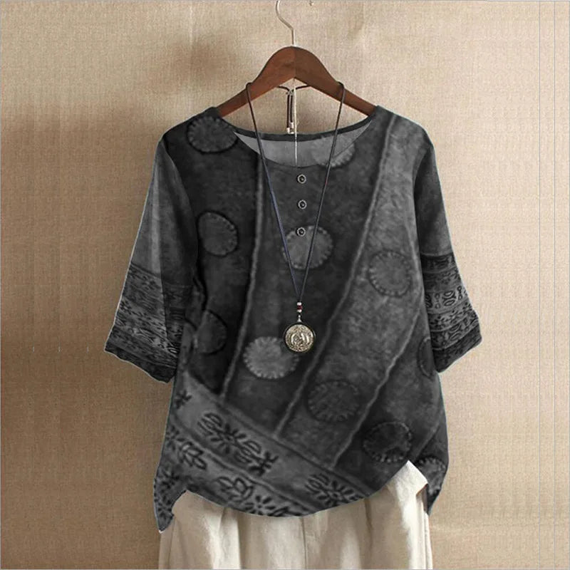 Etnisk Vintage-Print Bluse – Løs Passform, O-hals og Halvlange Ermer