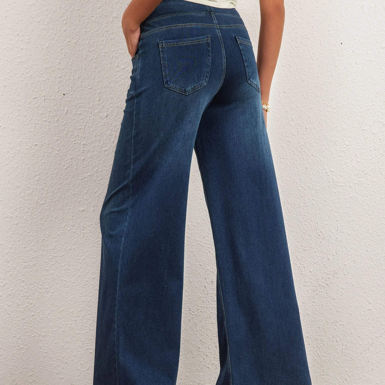 Dame Jeans med Vide Ben – Komfortable Bukser i Mørkeblå Denim