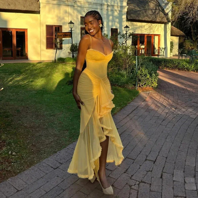 Elegant Gul Maxi-Kjole med Volanger – Ermeløs, Ryggløs og Plissert Festkjole