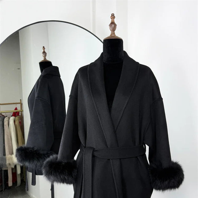 Elegant Ullkåpe med Revpelskrage for Kvinner – Kort, Dobbelsidig Kåpe i Ull | Luksuriøs Jakke til Høst og Vinter