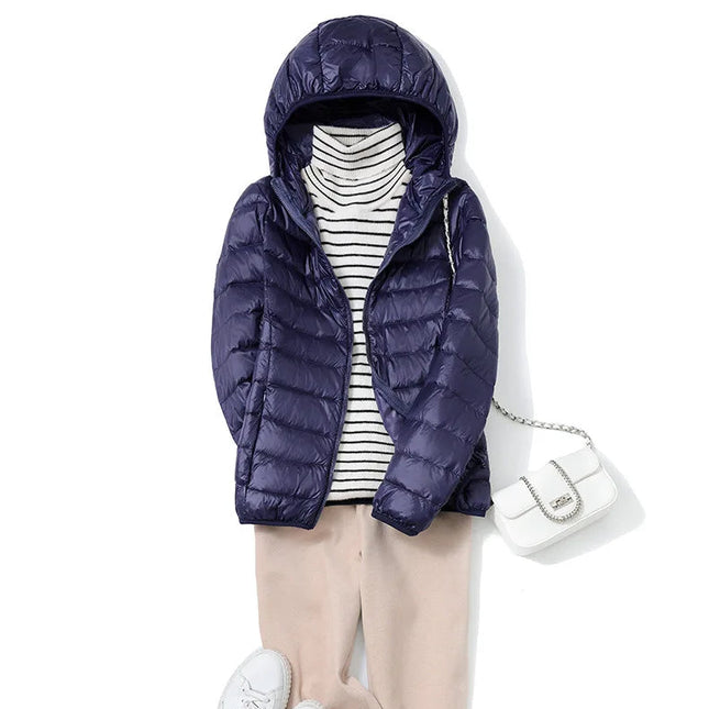 Dame Dunjakke med Hette – Ultralett & Kort Pufferjakke | Vindavvisende & Pustende