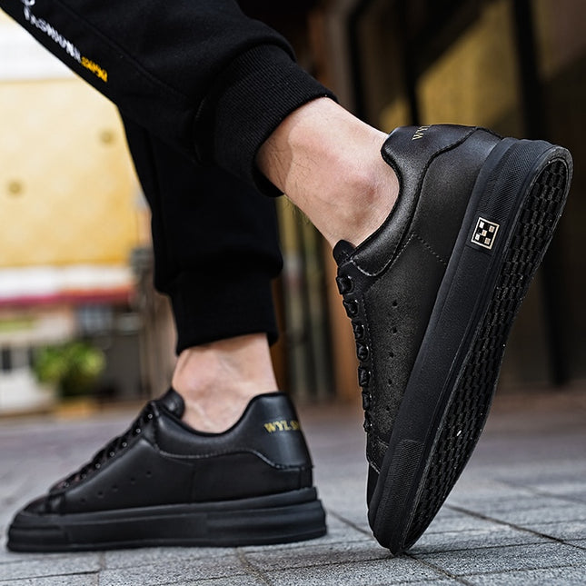 Herresneakers med Skjult 6 cm Løft – Tidløs Stil i Hvit eller Svart (Str. 37–46)