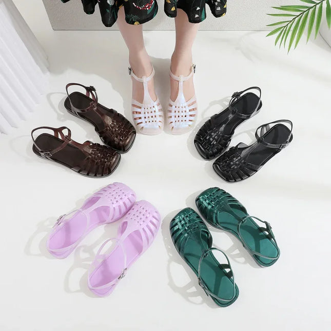 Dame Sandaler til Sommeren – Retro Flate Sandaler med Hul Mønster og Firkantet Tå