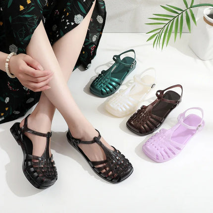 Dame Sandaler til Sommeren – Retro Flate Sandaler med Hul Mønster og Firkantet Tå