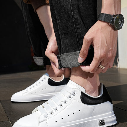 Herresneakers med Skjult 6 cm Løft – Tidløs Stil i Hvit eller Svart (Str. 37–46)