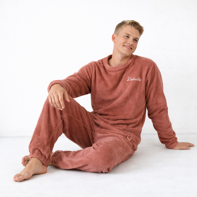 Flanell Pysjsett for Par – Mykt og Varmt To-delt Sett med Genser og Bukse | Komfortabelt Høst- og Vinter Nattøy for Han og Henne (2026)