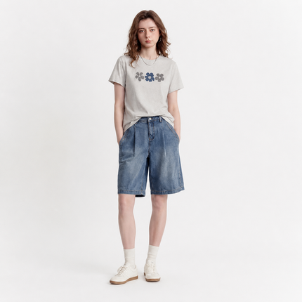 Bomulls T-skjorte til Dame med Blomsterbroderi – Fresh og Komfortabel Sommerstil