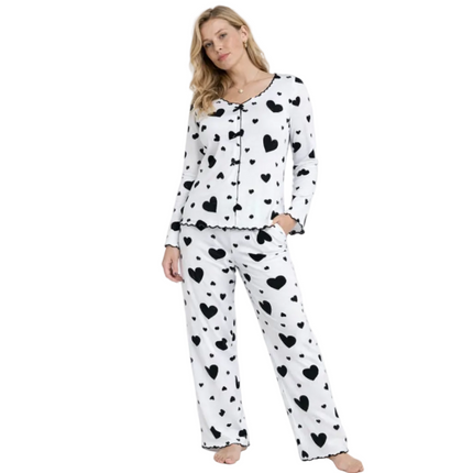 Dame Pysjsett med Hjertemønster – Langermet Topp og Bukse | Mykt og Varmt To-delt Nattøy til Høst og Vinter