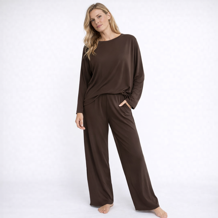 Dame Pysjsett i Ensfarget Design – Rund Hals og Lange Ermer | Mykt og Løst Hjemmetøy til Høst og Vinter