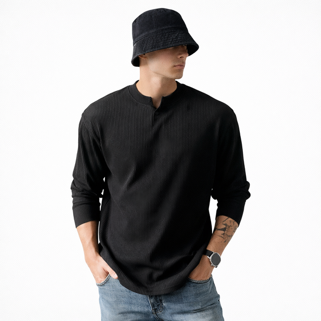 Langermet V-hals T-skjorte til Herre – Oversized med Vertikale Striper (Plus Size)