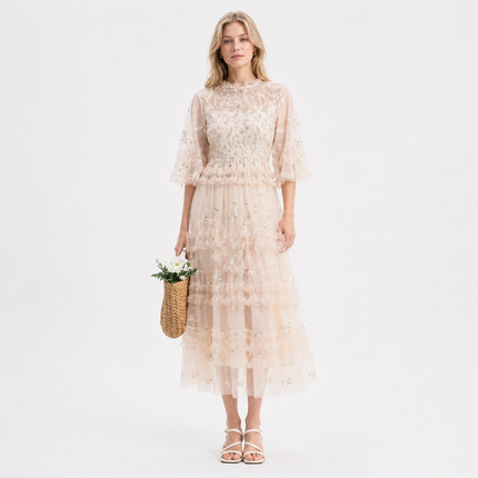 Brodert Midi Kjole til Dame – Elegant Kjole med Blomster og Volangdetaljer
